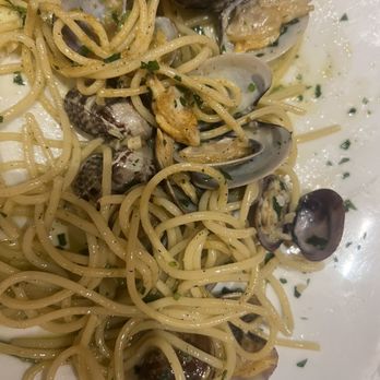 Settembrini 18 - Linguini with clams - Italian Near Me - Milan, Michigan Settembrini 18 - Linguini with clams - Italian Near Me - Milan, Michigan