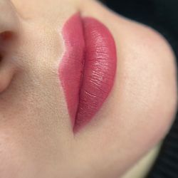 Eyebrow Girl Studio - Lip blush