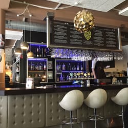 Café Ib Rehne Cairo - Baren, inkl. det store gin-kort.