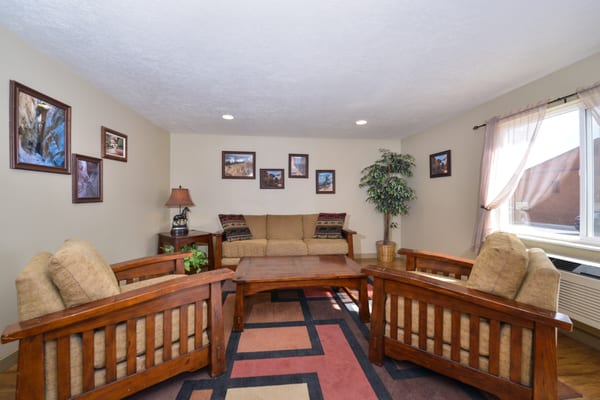 Red Ledges Inn by null