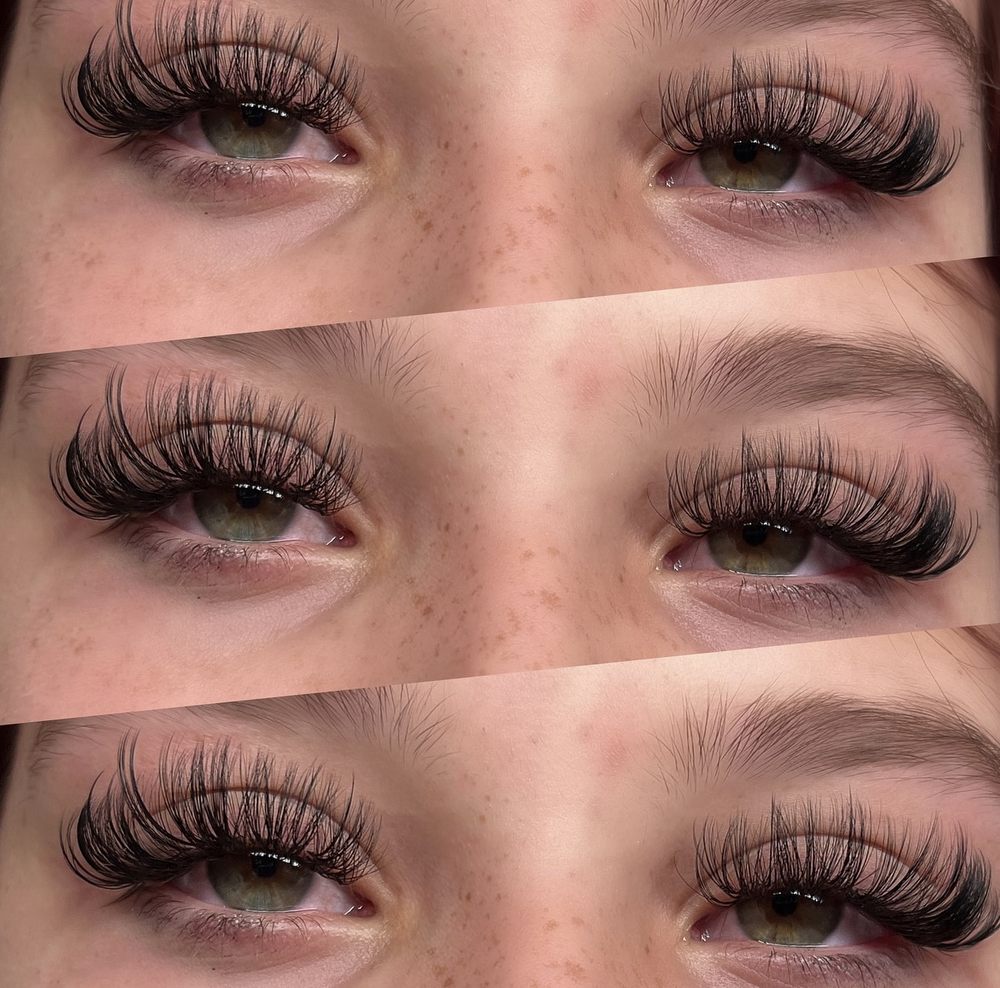 Lashes by Lyss Logo