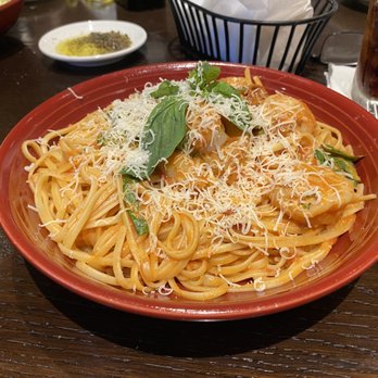 Carrabba's Italian Grill - Shrimp & Scallops Linguine Alla Vodka - Italian Near Me - Bradenton, Florida Carrabba's Italian Grill - Shrimp & Scallops Linguine Alla Vodka - Italian Near Me - Bradenton, Florida