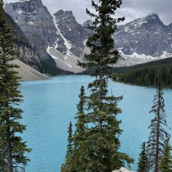 Hop on Hop Off Bus Tour - Moraine Lake