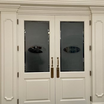 The Dining Room at Victoria & Albert’s - Front door entrance - New American Near Me - Lake Buena Vista, Florida The Dining Room at Victoria & Albert’s - Front door entrance - New American Near Me - Lake Buena Vista, Florida