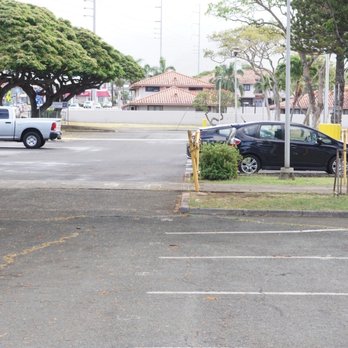Kalakaua Middle School - Parking lot in-front of the school on KALIHI street. *5/20/2020 - Elementary Schools Near Me - Honolulu, Hawaii Kalakaua Middle School - Parking lot in-front of the school on KALIHI street. *5/20/2020 - Elementary Schools Near Me - Honolulu, Hawaii