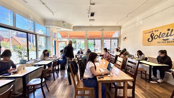 Le Cafe du Soleil by null
