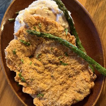 Smalls Fusion Comfort - Chicken Fried Steak - New American Near Me - Eureka, California Smalls Fusion Comfort - Chicken Fried Steak - New American Near Me - Eureka, California