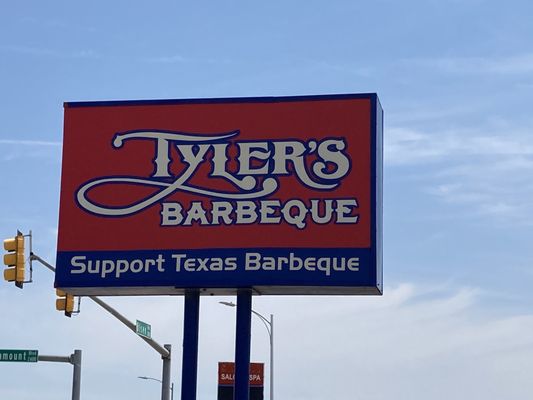 Tyler's Barbeque by null