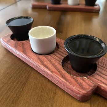 OMAKAI sushi - Sake flight happy hour - Sushi Bars Near Me - Miami, Florida