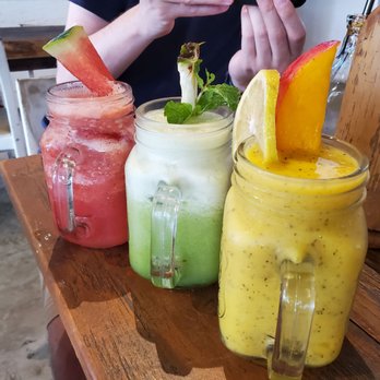 Casa Graviola - Juices: watermelon, pineapple mint, passionfruit mango - Burgers Near Me - Rio de Janeiro, RJ
