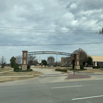 Bicentennial Park - Entrance - Parks Near Me - Southlake, Texas