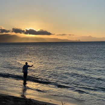 Paia Inn - Fisherman - Hotels Near Me - Paia, Hawaii