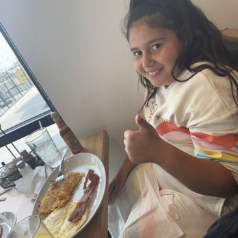 Whidbey's A Daytime Eatery - Thumbs up for her breakfast and the Side Applewood Smoked Bacon Crispy was really crispy. - Breakfast & Brunch Near Me - Enterprise, Nevada