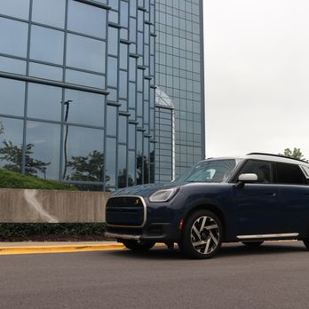 Patrick MINI - Photo of a 2025 MINI Countryman SE from Patrick MINI in Schaumburg, IL. - Car Dealers Near Me - Schaumburg, Illinois Patrick MINI - Photo of a 2025 MINI Countryman SE from Patrick MINI in Schaumburg, IL. - Car Dealers Near Me - Schaumburg, Illinois
