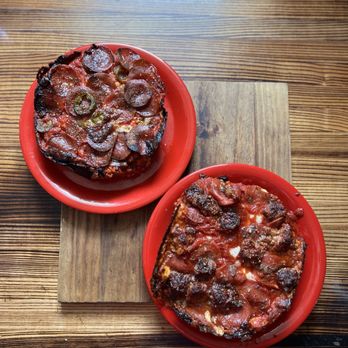 Pequod's Pizza - Pizza Near Me - Chicago, Illinois Pequod's Pizza - Pizza Near Me - Chicago, Illinois