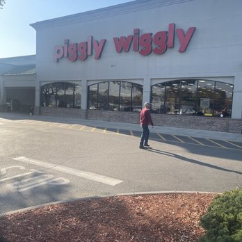 PIGGLY WIGGLY GROCERY STORES - Updated November 2025 - 28 Reviews