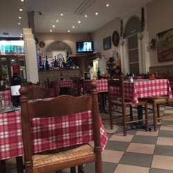 Napoli - Inside the restaurant, because I was late the chairs outside had already been cleared