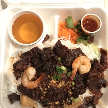 Rice Noodle - #54 to go. Plenty of meat. Only one egg roll and two shrimp. - Vietnamese Near Me - Sacramento, California
