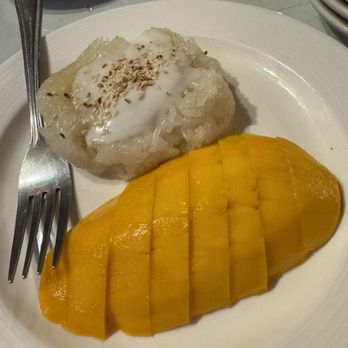 Marnee Thai - Mango Sticky Rice - Thai Near Me - San Francisco, California Marnee Thai - Mango Sticky Rice - Thai Near Me - San Francisco, California