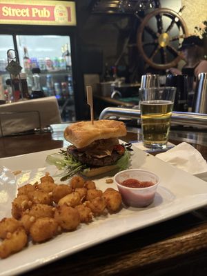 Poplar Street Pub by null