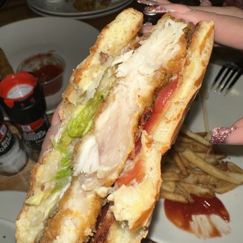 Applebee's Grill + Bar - NEW Crispy Chicken Bacon Ranch Sandwich - Sports Bars Near Me - Corvallis, Oregon
