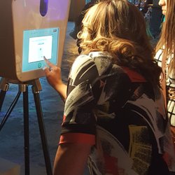 MiHi Entertainment - Interactive Photo Booths
