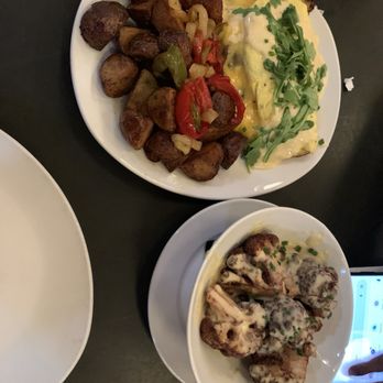 Mom's Kitchen & Bar - Bars Near Me - Astoria, New York Mom's Kitchen & Bar - Bars Near Me - Astoria, New York
