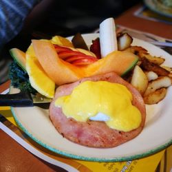 Cora's Breakfast & Lunch