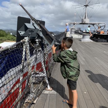 Battleship Missouri Memorial - Boys and their interest in guns.. - Landmarks & Historical Buildings Near Me - Honolulu, Hawaii Battleship Missouri Memorial - Boys and their interest in guns.. - Landmarks & Historical Buildings Near Me - Honolulu, Hawaii
