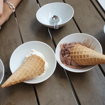 Emmet's Social Table - Ice cream flight (in bowls so we could share) - American Near Me - Waxhaw, North Carolina Emmet's Social Table - Ice cream flight (in bowls so we could share) - American Near Me - Waxhaw, North Carolina