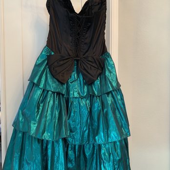 Annette's Alterations - Full dress picture - Sewing & Alterations Near Me - Dublin, California Annette's Alterations - Full dress picture - Sewing & Alterations Near Me - Dublin, California