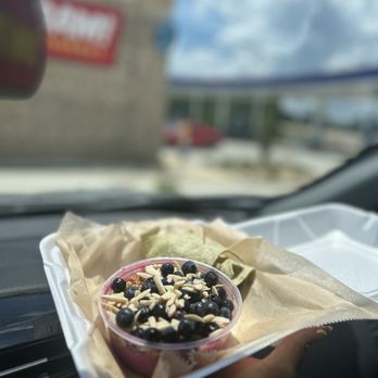 The Popsy Bowl - Half combo. Piyota bowl and hummus wrap - Juice Bars & Smoothies Near Me - Belden, Mississippi The Popsy Bowl - Half combo. Piyota bowl and hummus wrap - Juice Bars & Smoothies Near Me - Belden, Mississippi