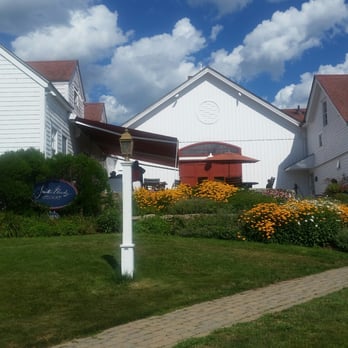 Jonathan Edwards Winery - Outside of JE... the flowers out front are beautiful. - Wineries Near Me - North Stonington, Connecticut Jonathan Edwards Winery - Outside of JE... the flowers out front are beautiful. - Wineries Near Me - North Stonington, Connecticut