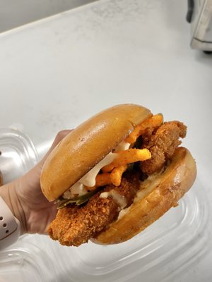 Hetchy's Hots Fried Chicken by null