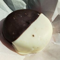 Chocolate Dipped Oreos