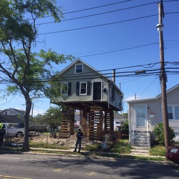 Nevada Structure Movers - A house 12 feet in the air - Foundation Repair Near Me - Reno, Nevada