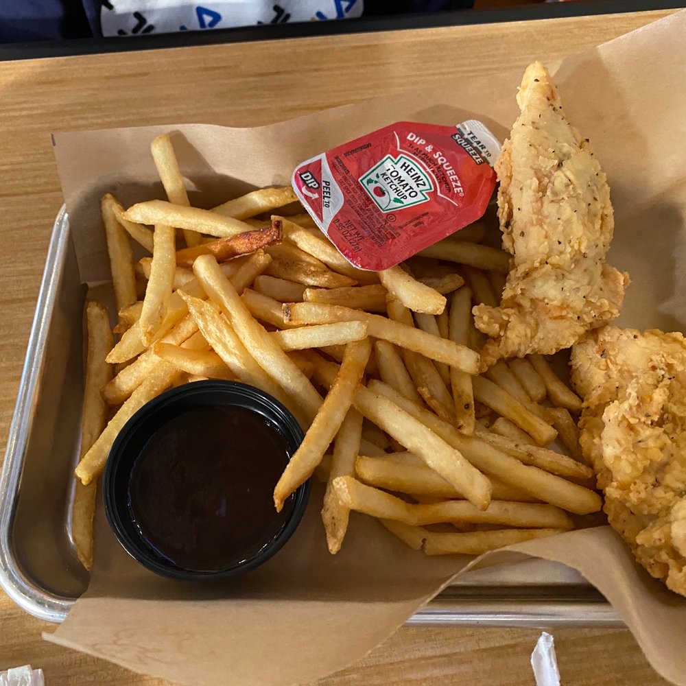 Buffalo Wild Wings - Sports Bars Near Me - Dickinson, North Dakota