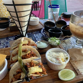 Oh! Mexico - Al pastor tacos with tamarind drink - Mexican Near Me - Miami Beach, Florida Oh! Mexico - Al pastor tacos with tamarind drink - Mexican Near Me - Miami Beach, Florida