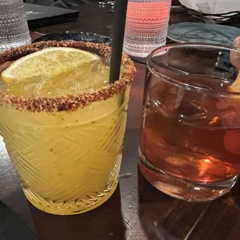 Hidalgo’s Cocina & Cócteles - Mango margarita and an old fashion - Mexican Near Me - Fullerton, California Hidalgo’s Cocina & Cócteles - Mango margarita and an old fashion - Mexican Near Me - Fullerton, California