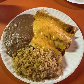 Conejitos Place - Combo enchiladas, one cheese and onion, one shredded beef and one chicken. Rice and beans. - Mexican Near Me - Milwaukee, Wisconsin