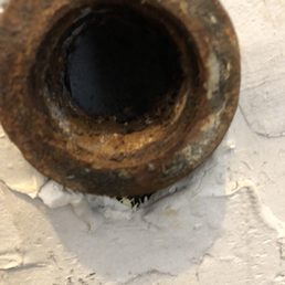 Drain pipe with threads mostly gone. Drain pipe with threads mostly gone.