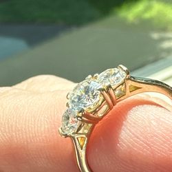 JeJo's Jewelry Repair - Repaired prongs on ring