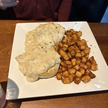 Frontier Perk Cafe - Biscuits and gravy and potatoes - Cafes Near Me - St. Charles, Missouri