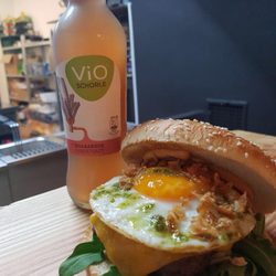 BigBoi Burger - DER BELLA LYA (BIG BOI Burger)           SÜLZ
