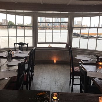 Cutty Sark Tavern - The Crow's Nest private dining room. Seating is pretty tight and ceilings are low - Pubs Near Me - London, XGL