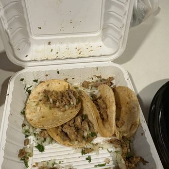 Dulce's Antojitos #2 - My tacos are always messed up because they don't pack it right and they never put much chicken. They are cheap stakes. - Tacos Near Me - Walnut Creek, California