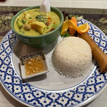 Bahn Thai Rama Restaurant - Green curry shrimp - Thai Near Me - Fairbanks, Alaska