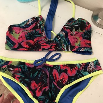 Savage Swim - Women's Clothing Near Me - Saint Augustine, Florida