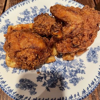 Luella's Southern Kitchen - Chicken and Waffles - Southern Near Me - Chicago, Illinois Luella's Southern Kitchen - Chicken and Waffles - Southern Near Me - Chicago, Illinois