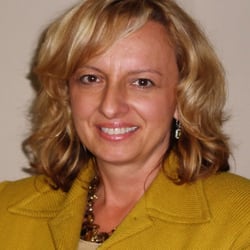 Dr. Anna Banas